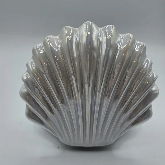 Bath & Body Works White Iridescent Clamshell Candle Holder - Picture 3 of 6